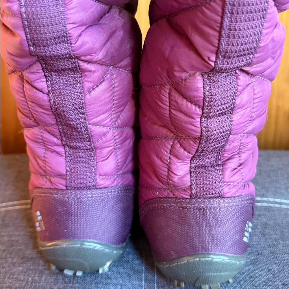 703 Columbia Quilted Insulated Purple Winter Boots with Faux Fur Cuffs - Picture 8 of 16